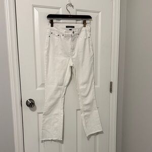 Calvin Klein High Rise White Flare Jeans
27 Ankle
